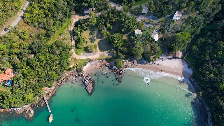 BANGALÔ CASA DA PEDRA - EXCLUSIVIDADE, CONFORTO E PRIVACIDAD