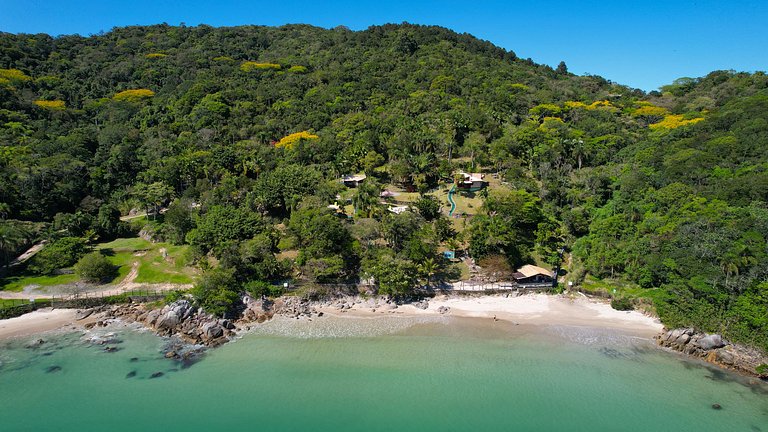 BANGALÔ CASA DA PEDRA - EXCLUSIVIDADE, CONFORTO E PRIVACIDAD