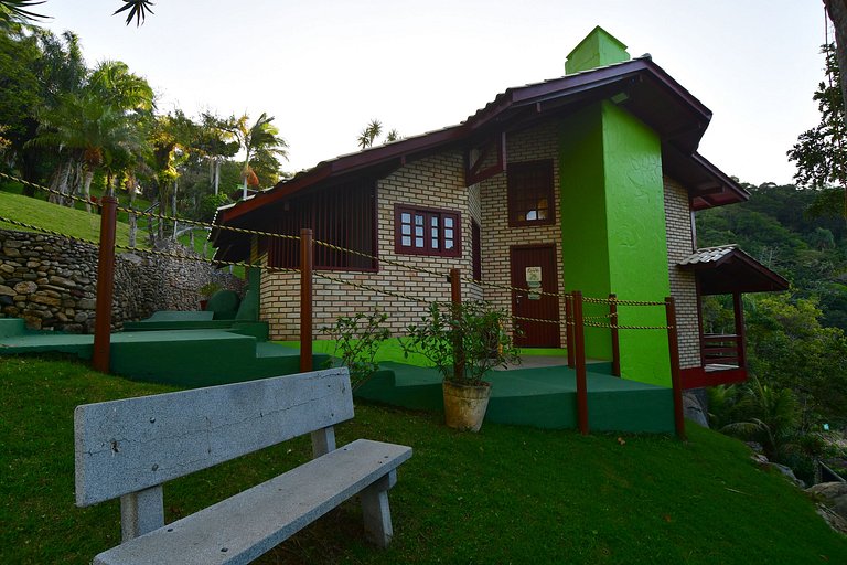 BANGALÔ CASA DA PEDRA - EXCLUSIVIDADE, CONFORTO E PRIVACIDAD