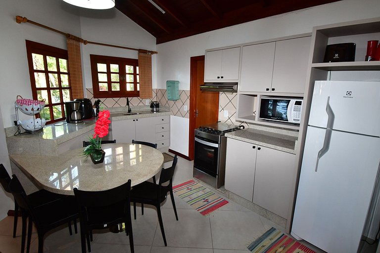 BANGALÔ CASA DA PEDRA - EXCLUSIVIDADE, CONFORTO E PRIVACIDAD